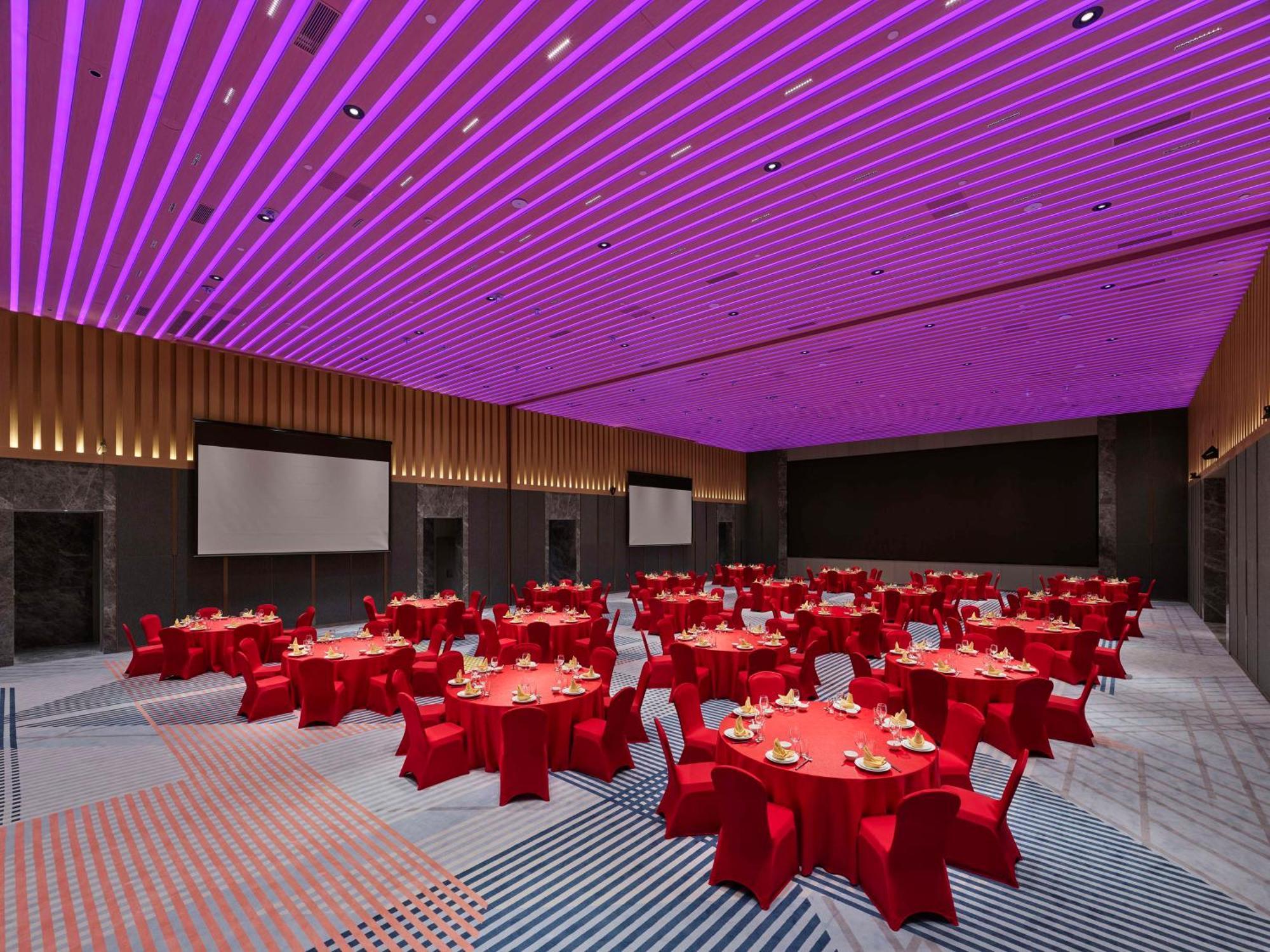 Doubletree By Hilton Nanning Wuxiang Hotel Exterior photo