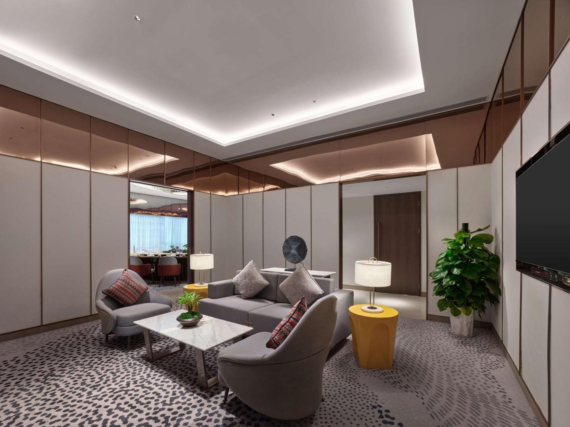 Doubletree By Hilton Nanning Wuxiang Hotel Exterior photo